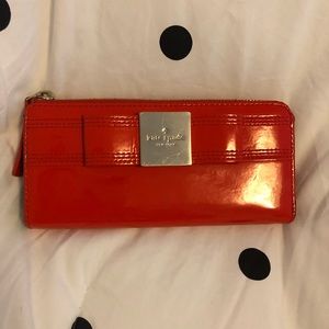 Kate Spade Red zip patten leather wallet